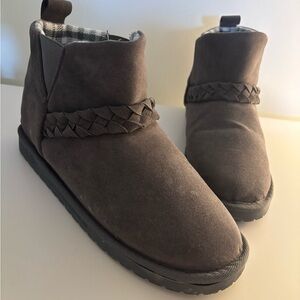 Muk Luks Boots